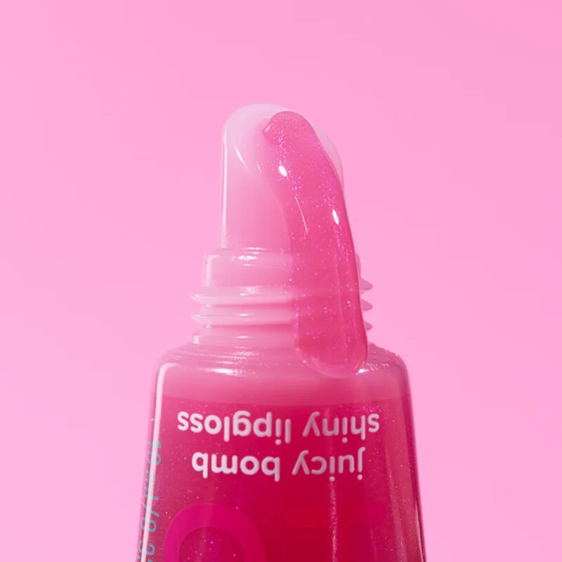 essence Say It With Juicy Hello Cutie! Luciu de Buze sclipitor culoare 02 Witty Watermelon 10 ml
