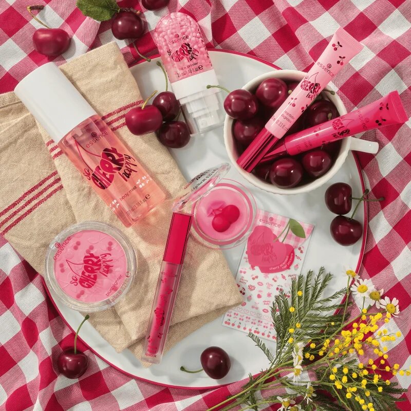 essence SO CHERRY happy lip gloss cu peptide culoare 02 Cherry Cherry Baby! 10 ml