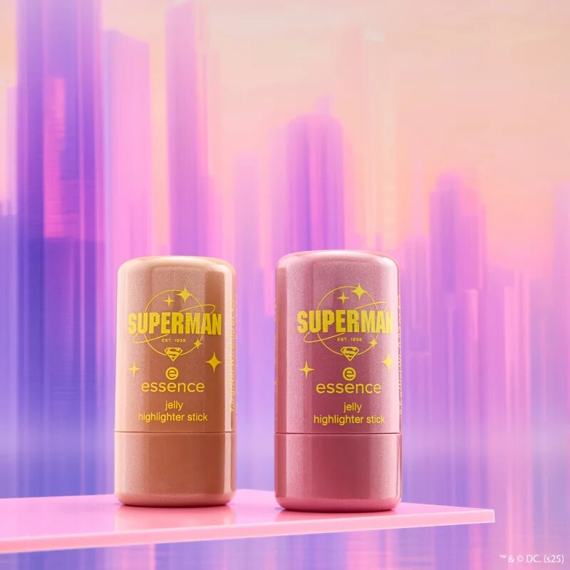 essence Superman iluminator stick culoare 01 Undefeated 9.5 g