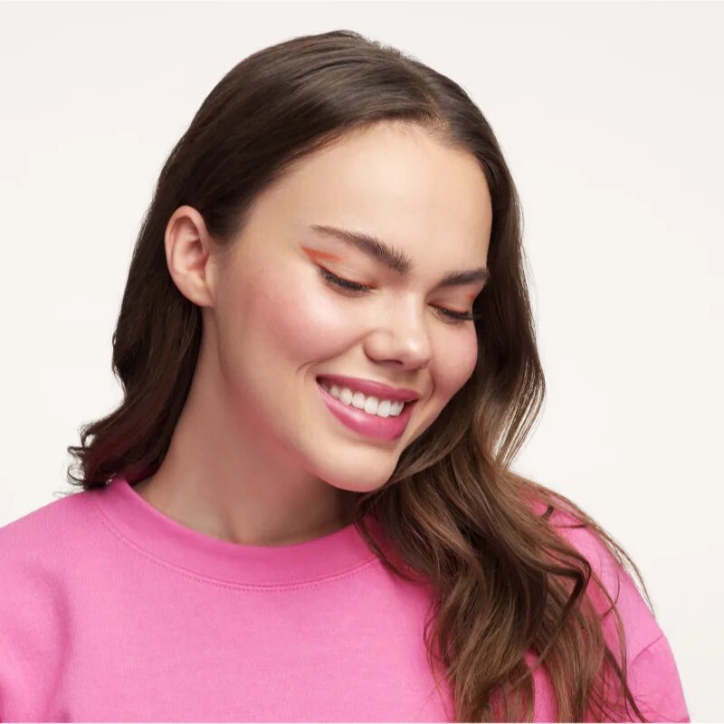essence WHAT A TINT! blush lichid și luciu de buze culoare 01 Kiss From A Rose 4.9 ml