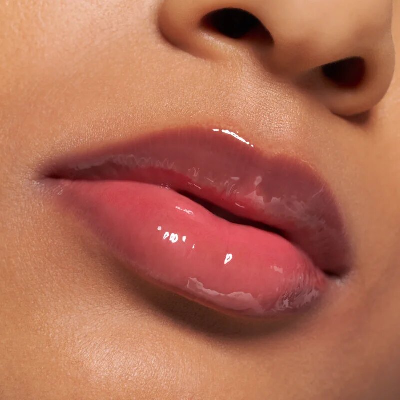 essence WHAT THE FAKE! luciu de buze pentru un volum suplimentar culoare 103 Bare But Better 4 ml