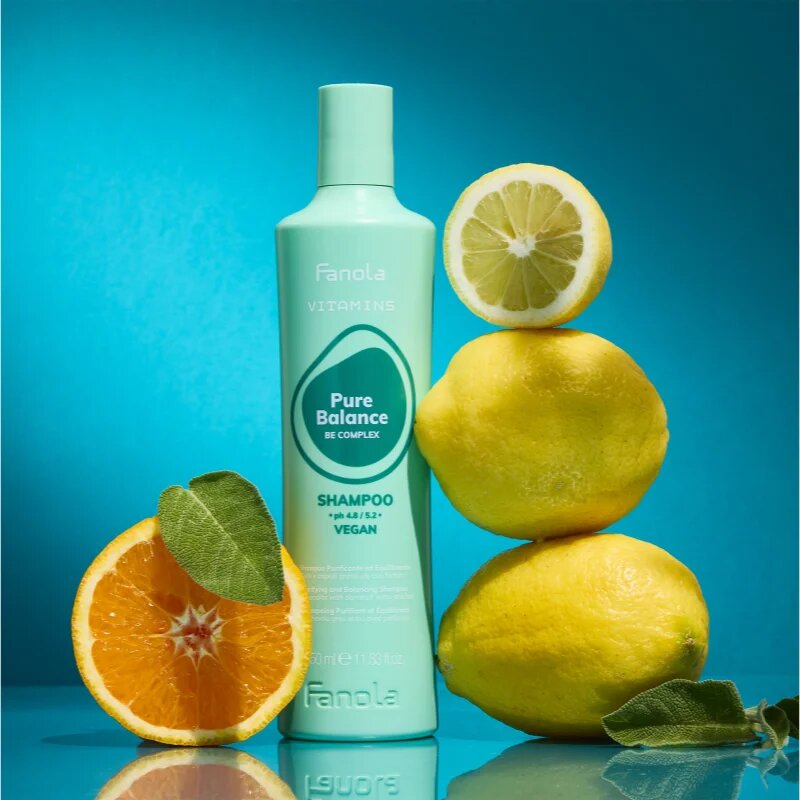 Fanola Vitamins Pure Balance Shampoo sampon pentru curatare pentru par gras si cu matreata 350 ml