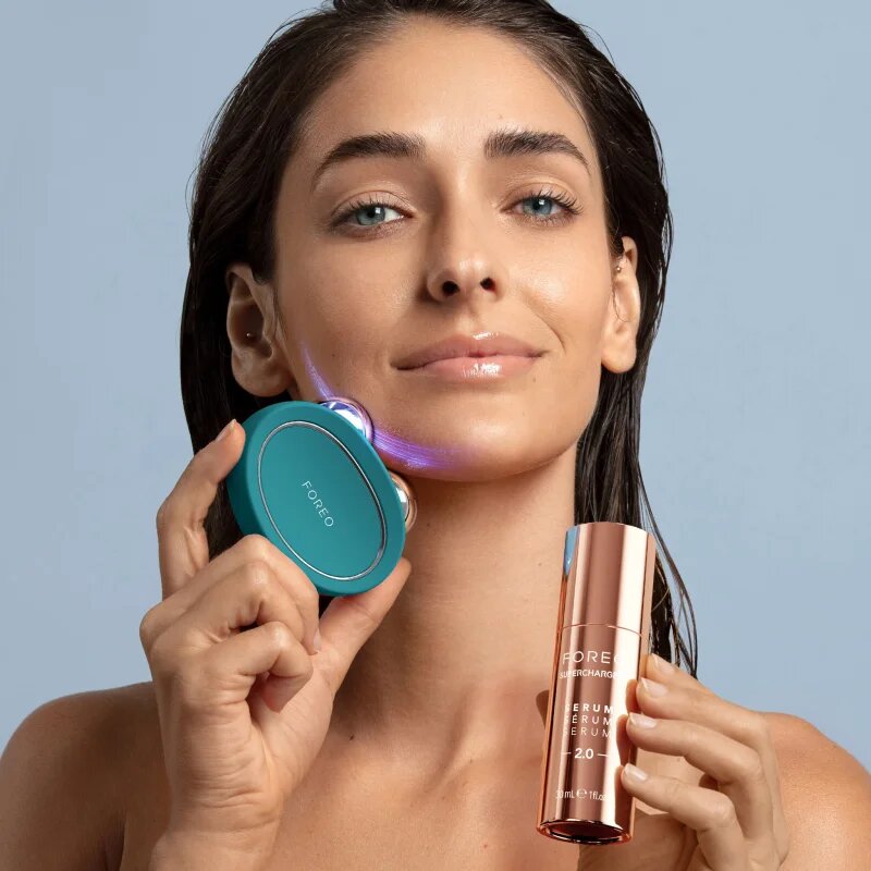 FOREO BEAR™ 2 dispozitiv de tonifiere cu microcurenți faciale Evergreen 1 buc