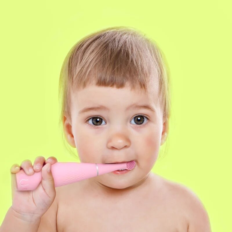 FOREO ISSA™ 4 Baby periuta de dinti electrica pentru copii de la naștere până la vârsta de 3 ani Pearl Pink 1 buc