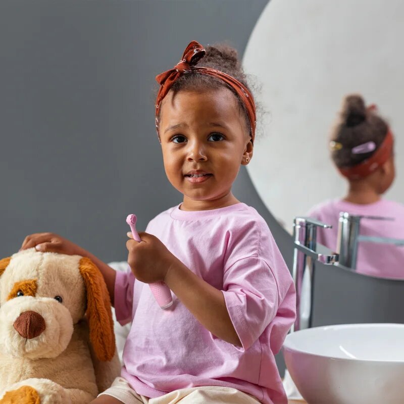 FOREO ISSA™ 4 Baby periuta de dinti electrica pentru copii de la naștere până la vârsta de 3 ani Pearl Pink 1 buc