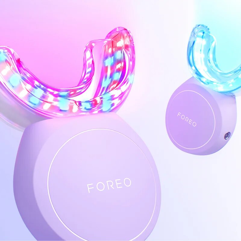 FOREO ISSA™ Teeth Whitening Set Kit pentru albirea dinților
