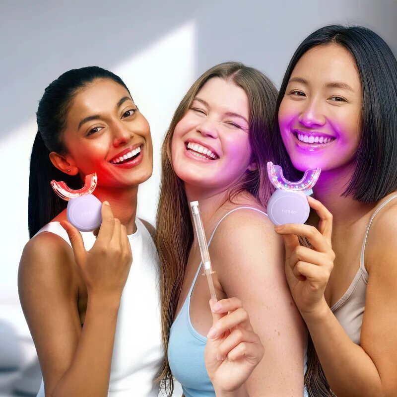 FOREO ISSA™ Teeth Whitening Set Kit pentru albirea dinților