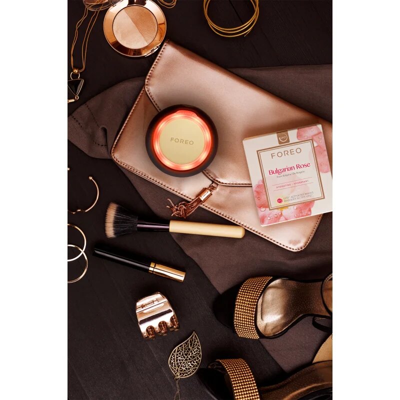 FOREO UFO™ 2 aparat sonic pentru accelerarea efectului măștilor de ten Black 1 buc