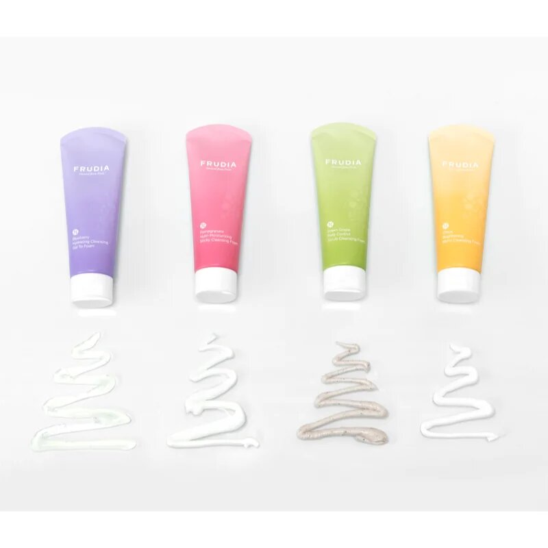 Frudia Green Grape spuma exfolianta pentru curatare pentru micsorarea porilor 145 ml