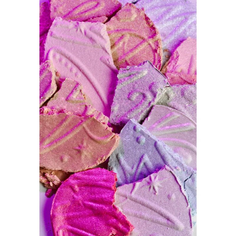 fwee Glitz Stone Highlighter agent de strălucire pe zona feței și a ochilor culoare 07 Ruby Reborn 6 g