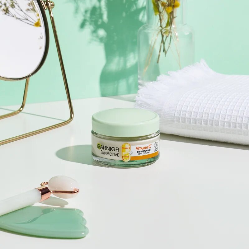 Garnier Vitamin C crema de zi hidratanta cu vitamina C 50 ml