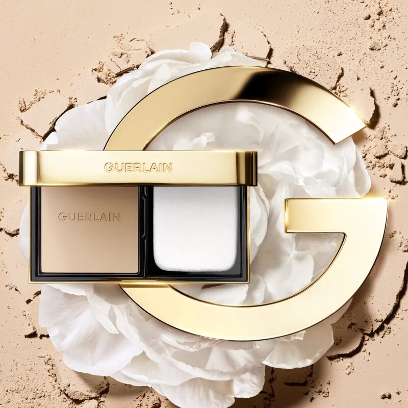 GUERLAIN Parure Gold Skin Control Fond de ten matifiant compact culoare 1C Cool 87 g