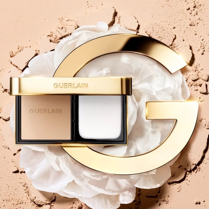 GUERLAIN Parure Gold Skin Control Fond de ten matifiant compact culoare 3N Neutral 87 g