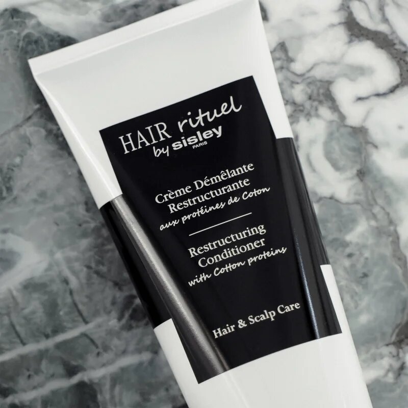 Hair Rituel by Sisley Restructuring Conditioner with Cotton proteins balsam cu efect de netezire împotriva părului fragil cu proteine 200 ml