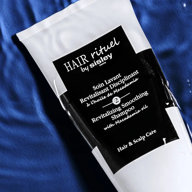 Hair Rituel by Sisley Revitalizing Smoothing Shampoo with Macadamia oil sampon pentru indreptarea parului pentru toate tipurile de păr s makadamovým o