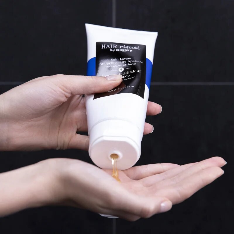 Hair Rituel by Sisley Soothing Anti-dandruff Shampoo sampon anti-matreata cu efect calmant 500 ml