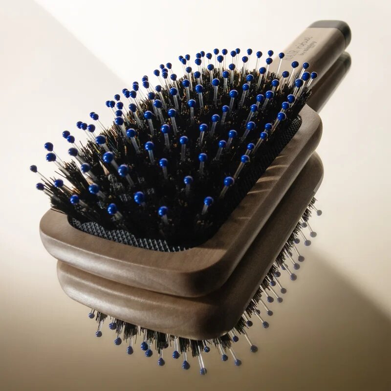 Hair Rituel by Sisley The Pocket Brush Radiance & Softness perie pentru un par stralucitor si catifelat 1 buc