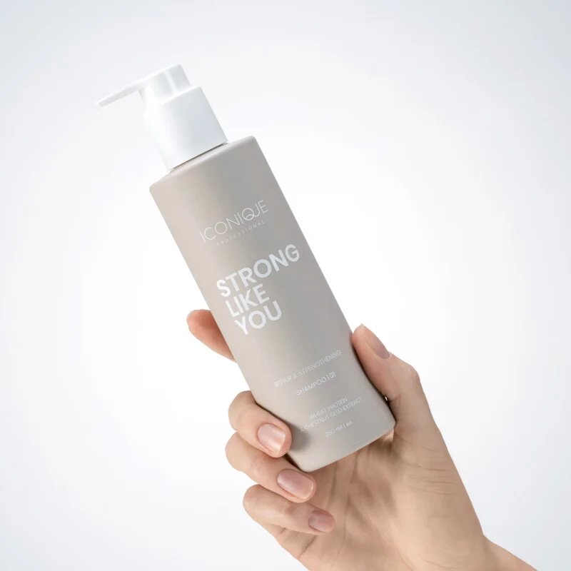 ICONIQUE Professional STRONG LIKE YOU Repair & Strengthening sampon pentru regenerare pentru par deteriorat 250 ml