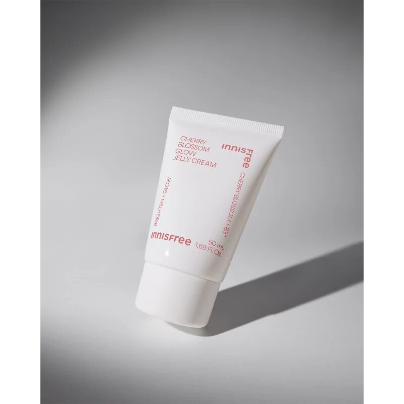innisfree Cherry Blossom Glow Jelly Cream crema puternic hidratanta pentru o piele mai luminoasa 50 ml