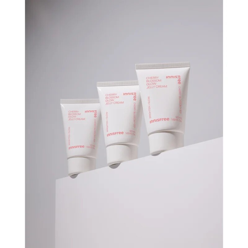 innisfree Cherry Blossom Glow Jelly Cream crema puternic hidratanta pentru o piele mai luminoasa 50 ml