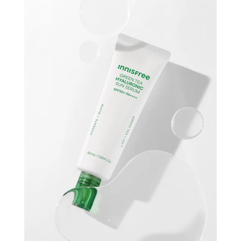 innisfree Green Tea Hyaluronic Sun Serum crema fluida hidratanta cu efect calmant SPF 50+ 50 ml