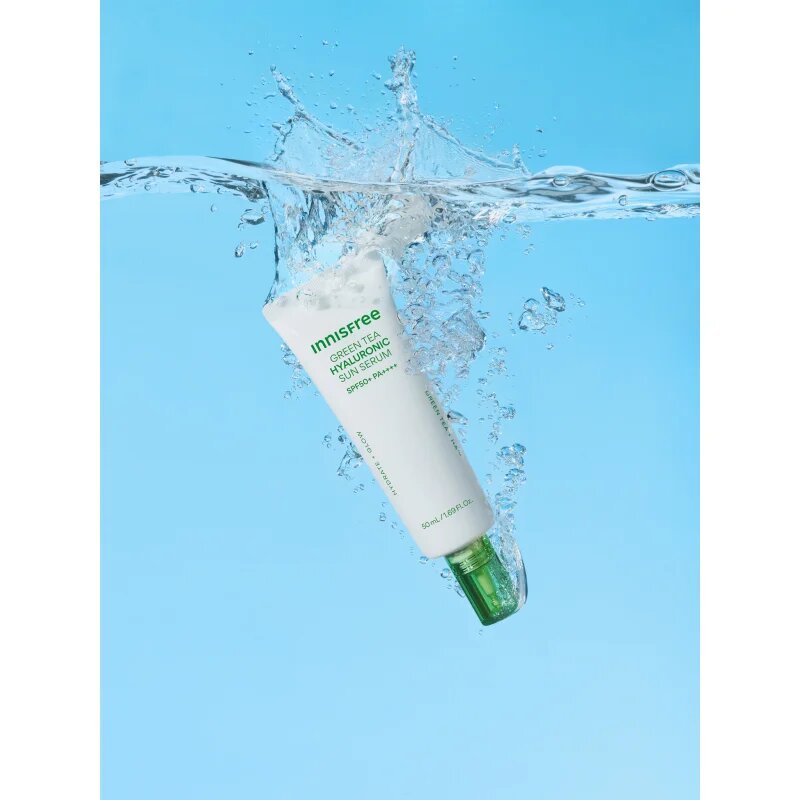 innisfree Green Tea Hyaluronic Sun Serum crema fluida hidratanta cu efect calmant SPF 50+ 50 ml