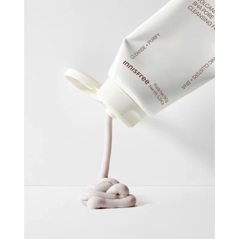 innisfree Volcanic BHA Pore Cleansing Foam demachiant spumant delicat pentru netezirea pielii si inchiderea porilor 150 ml