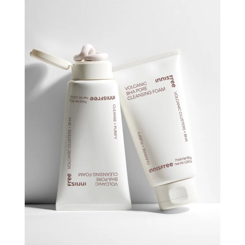innisfree Volcanic BHA Pore Cleansing Foam demachiant spumant delicat pentru netezirea pielii si inchiderea porilor 150 ml