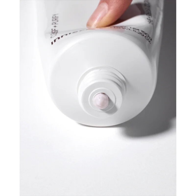 innisfree Volcanic BHA Pore Cleansing Foam demachiant spumant delicat pentru netezirea pielii si inchiderea porilor 150 ml