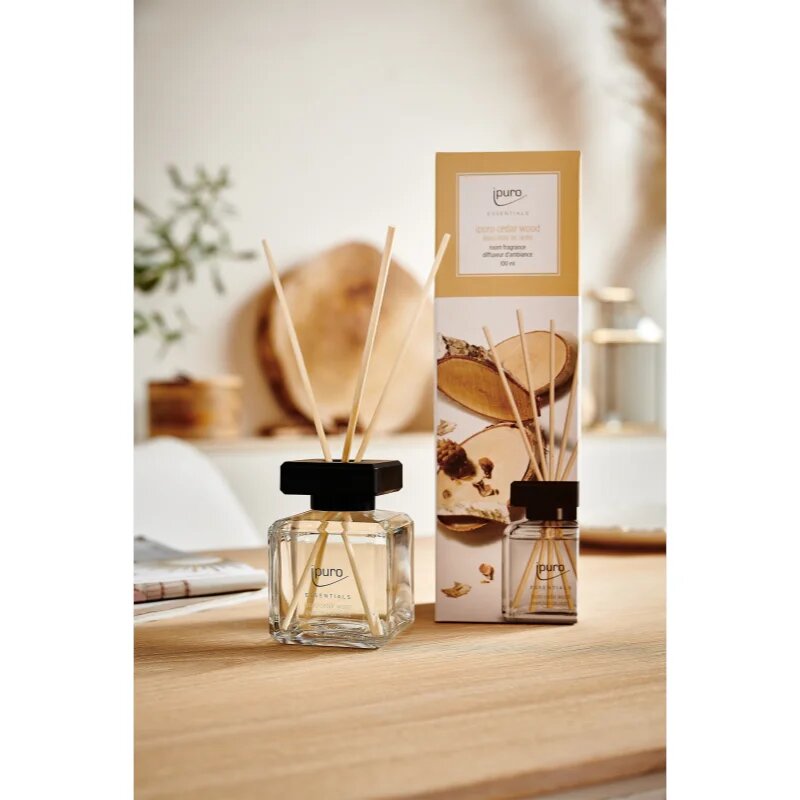 ipuro Essentials Cedar Wood difuzor de aroma 100 ml