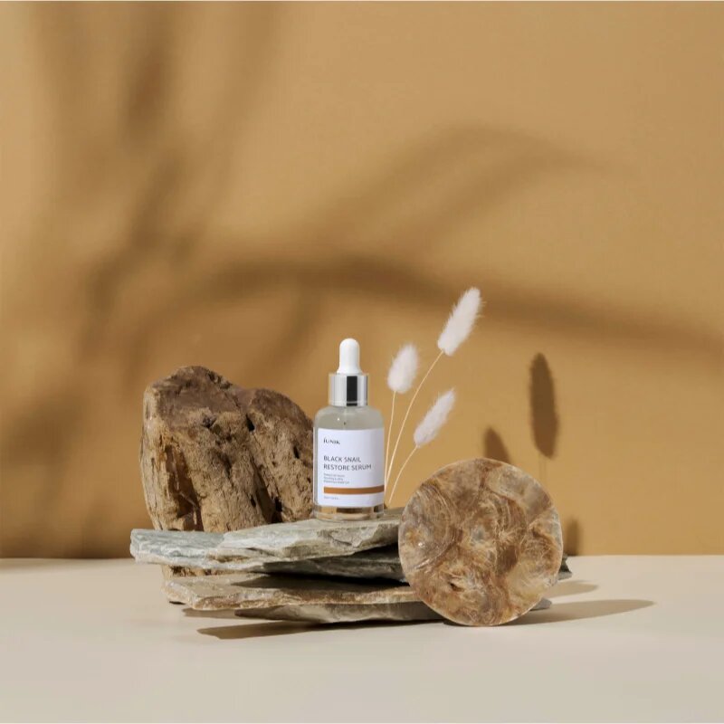 iUnik Black Snail ser de regenerare si antirid 50 ml