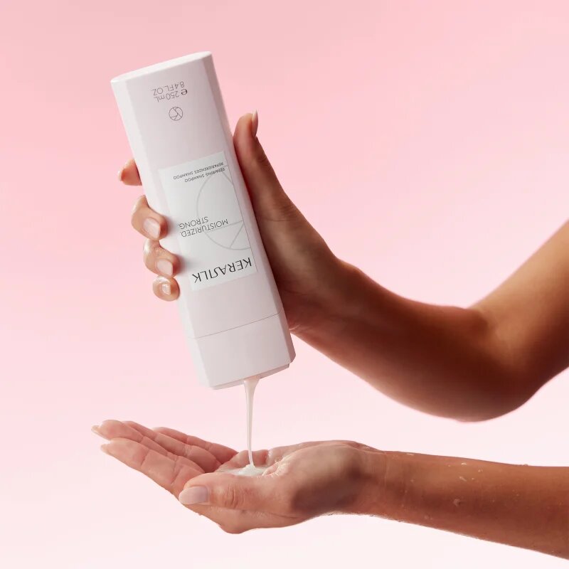 KERASILK Essentials Repairing Shampoo Sampon pentru curatare si hranire a parului pentru păr uscat și deteriorat 250 ml