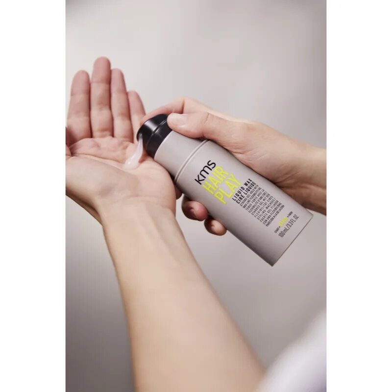 KMS Hair Play Liquid Wax ceara de par pentru fixare și formă 100 ml