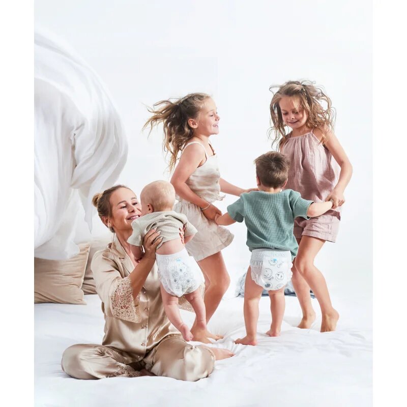 Kolorky Deluxe Velvet Pants Night Sleepy scutece de unică folosință tip chiloțel pentru noapte L 8-13 kg 19 buc