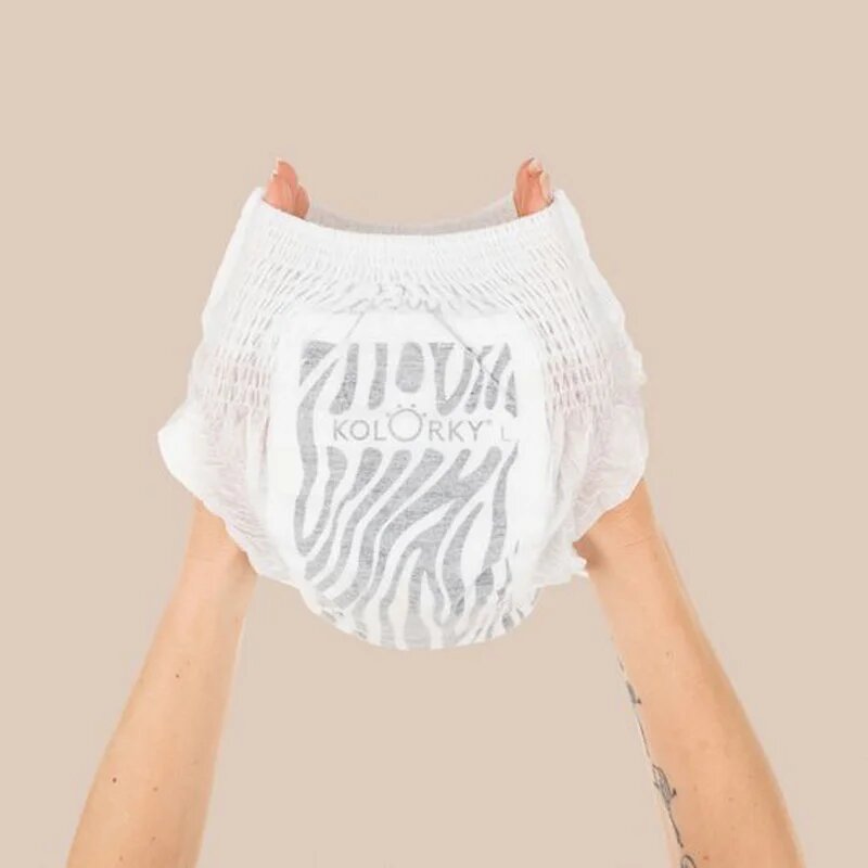 Kolorky Deluxe Velvet Pants Wild scutece de unică folosință tip chiloțel marimea L 8-13 Kg 19 buc