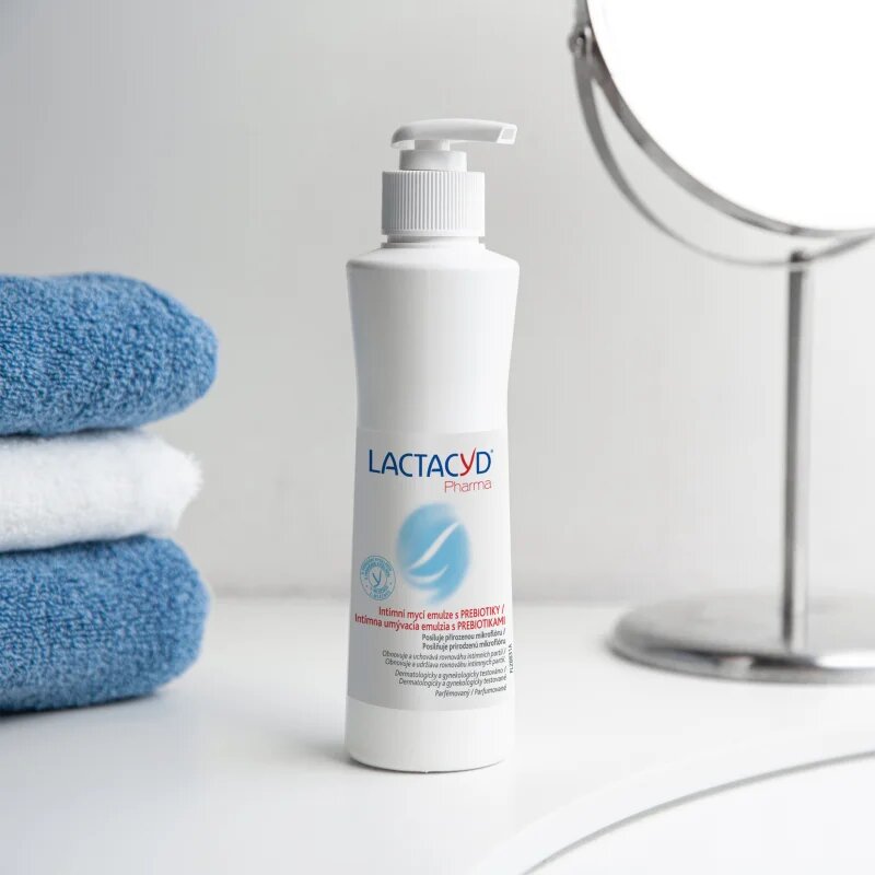 Lactacyd Pharma emulsie pentru igiena intima with Prebiotic 250 ml