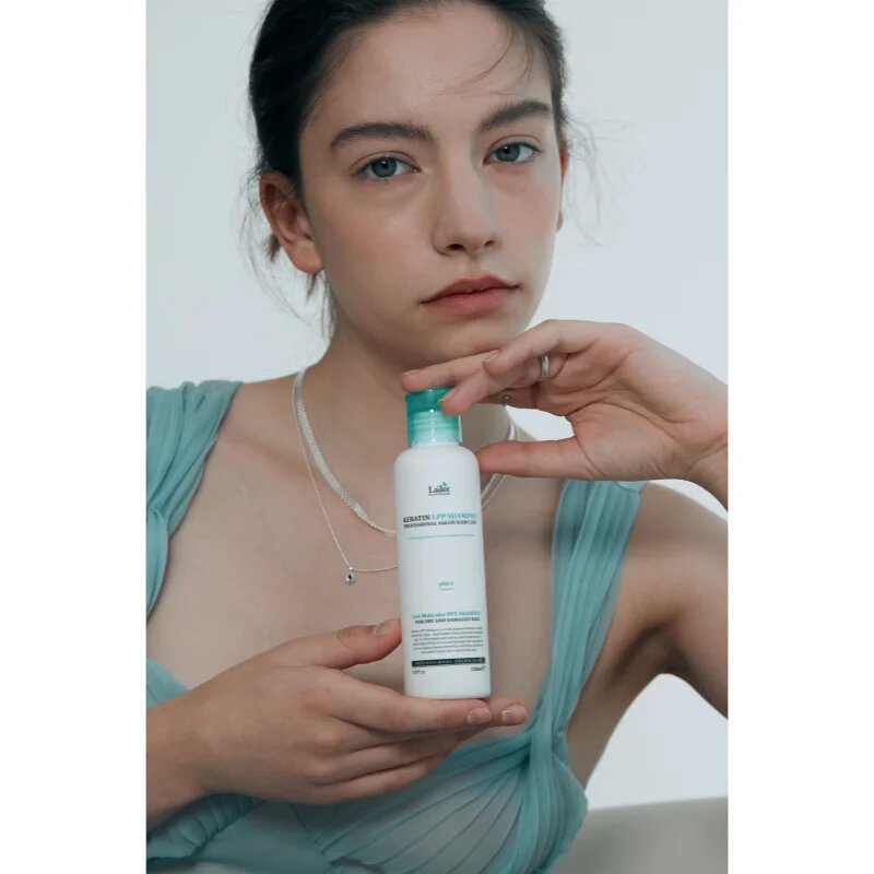 La'dor Keratin LPP sampon regenerator pe baza de keratina pentru hranire si stralucire 150 ml