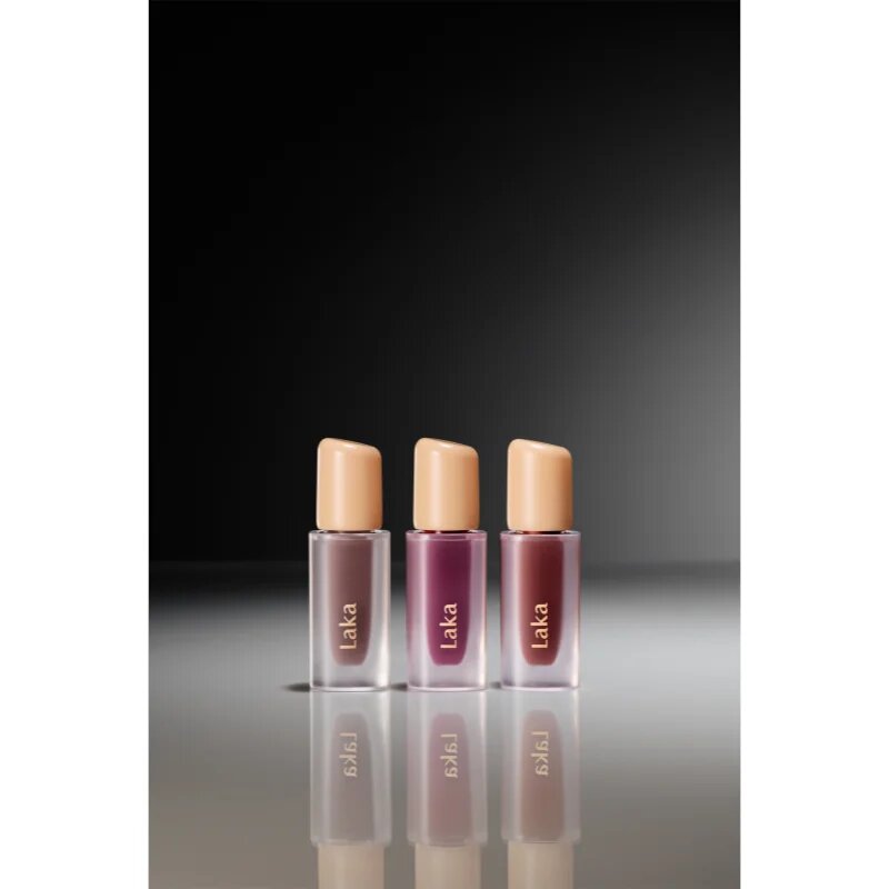 Laka Fruity Glam Tint luciu de buze rezistent cu efect de hidratare culoare 121 Ash Nut 4.5 g