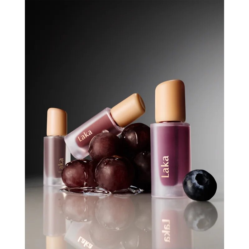 Laka Fruity Glam Tint luciu de buze rezistent cu efect de hidratare culoare 121 Ash Nut 4.5 g