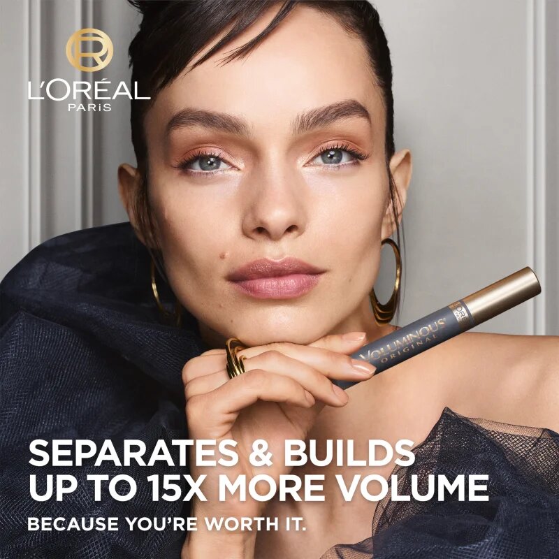 L’Oréal Paris Voluminous Carbon mascara pentru volum Extra Black 7.5 ml