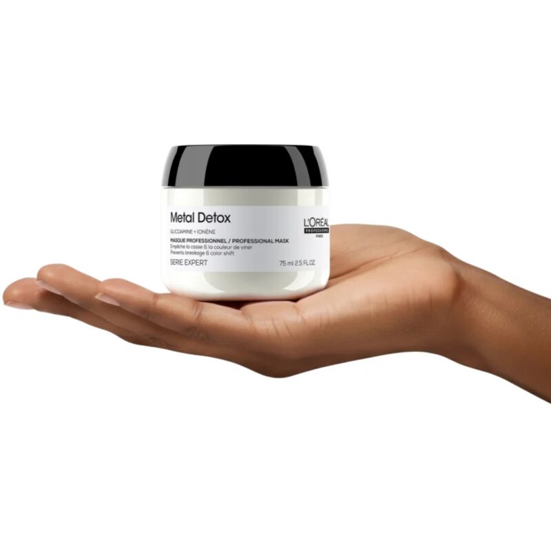 L’Oréal Professionnel Serie Expert Metal Detox mască hrănitoare profundă pentru par vopsit si deteriorat 75 ml