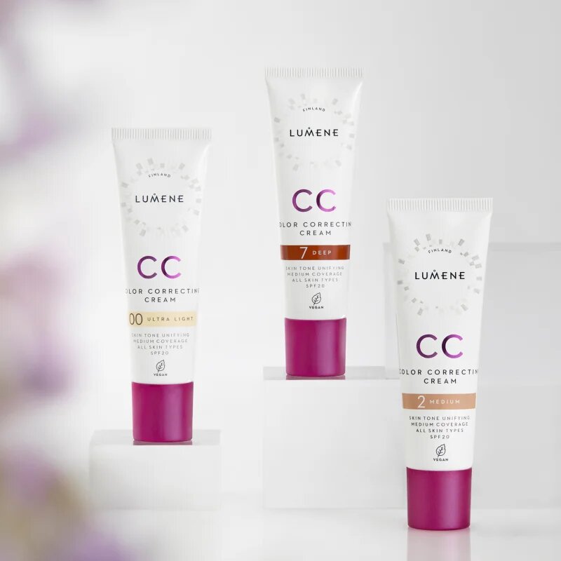 Lumene CC Color Correcting Cream Crema CC pentru un ten uniform SPF 20 culoare 3 (Warm) 30 ml