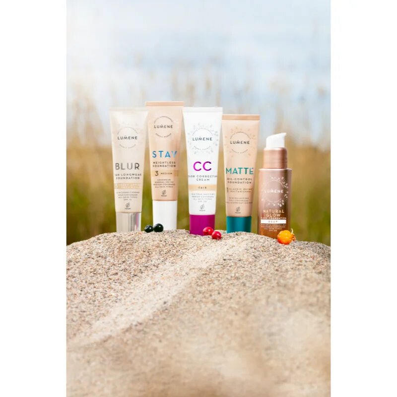 Lumene Matte Oil-Control machiaj cu efect matifiant SPF 20 culoare 15 Fair Beige / Fair 30 ml