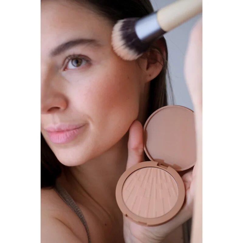 Lumene Natural Glow pudra compacta pentru bronzat culoare 2 Arctic Sun 10 g