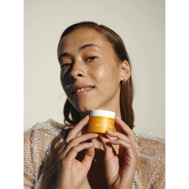 Lumene Nordic-C [VALO] Glow Cream crema de zi radianta SPF 30 50 ml
