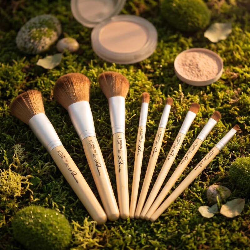 Luvia Cosmetics Bamboo’s Leaf Brush Set set de pensule cu husă