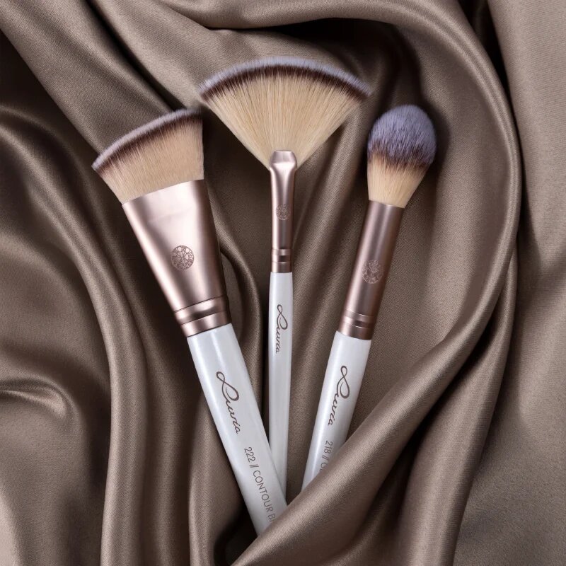 Luvia Cosmetics Highlight & Contour Set set de pensule cu husă