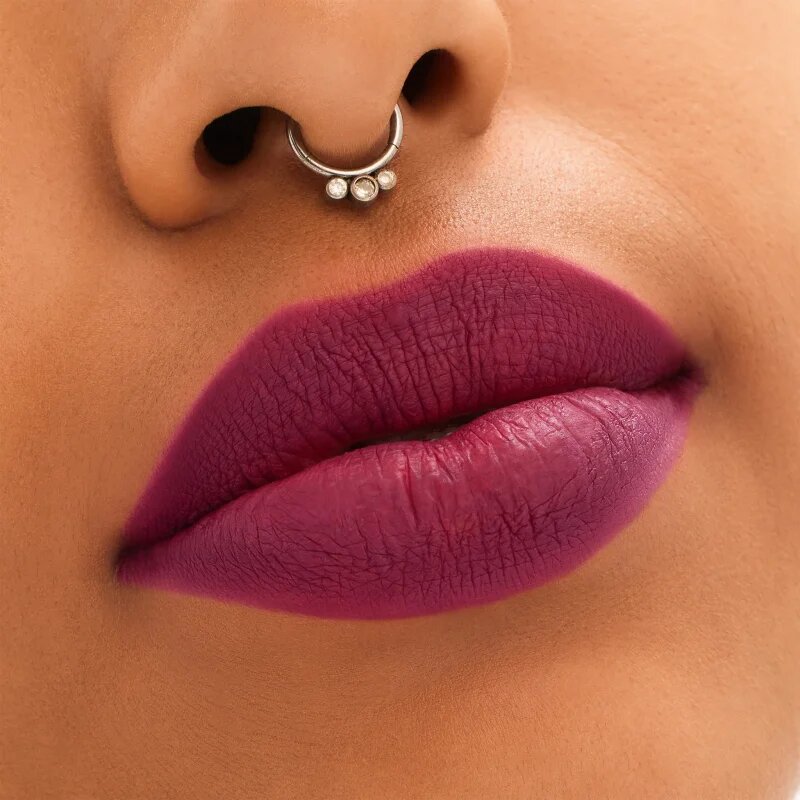 MAC Cosmetics Locked Kiss 24h Lipstick ruj cu persistență îndelungată cu efect mat culoare Rein 1.8 g