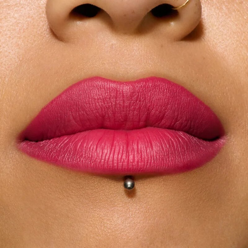 MAC Cosmetics MACximal Silky Matte Lipstick ruj mat culoare Hot Girl Pink 3.5 g