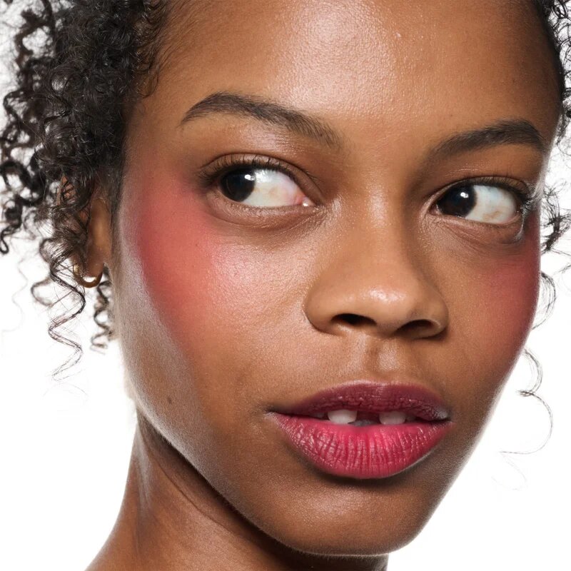 MAC Cosmetics Powder Kiss Lip + Cheek Mousse fard multifuncțional pentru buze și obraz culoare M·A·CSmash 5 ml